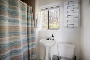 1BR chalet w hot tub & serene views - Image 2