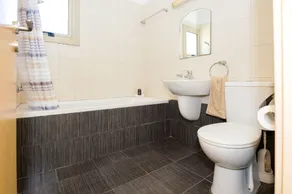 One bedroom Apartment , Sleeps 4 People, Communal Pool, 200 Meters from the sea - Image 2