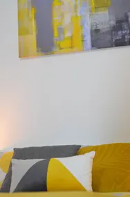 Amazing 5 Bedroom Home Away From Home - Image 3