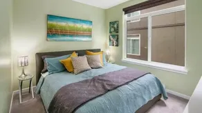 DT Designer's 2BR Condo Parking Tub Pool - 99 walk score - Image 5