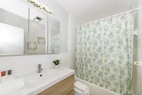 Sofi Beach Apartments - Image 3