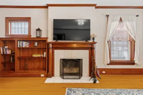 Stately Park Ave. Century Home - Sleeps 6! - Image 4