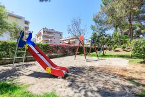 Ground floor duplex large terrace UHC GOLDEN PINEDA APARTMENTS 206 - Image 4