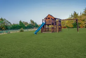 Charming 5 bed/3 ba Farmhouse +1bd/1ba game room + pool/hot tub w/opt event barn - Image 2