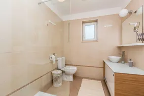Vackra och komfortabelt semesterhus  med privat pool i Brzac, Island Krk, Croatia för 8 personer - Image 2