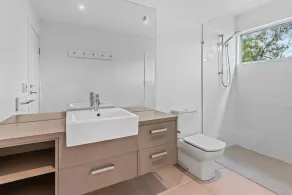 Are you craving some family time by the beach, this gem is it! (sleeps 10) - Image 4