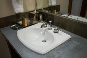 Silver Baron Lodge Hotel Room by Deer Valley Resort - Image 4