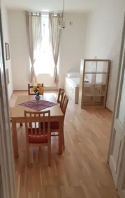 Large  central two bedroom Apartment A12 - Image 5