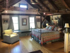 Charming 1870 cape cottage in Litchfield - Image 5