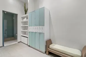 Deluxe King Studio, Living & Kitchen - Best Vacay! - Image 5
