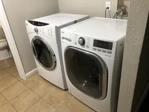 MileHi Vacation Home (near DIA, pet friendly, has a baby crib) - Image 3
