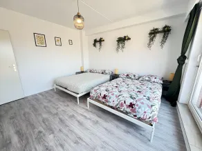 Apartment in Antwerp With Garden View - Image 5