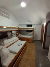 Apt in the heart of the old city overlooking the Western Wall - Image 5