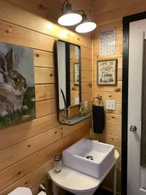 Critter Cottage at Coops Creek Cabins - Image 2