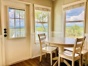 Nest - Texas Tiny House with a Big View - Image 5