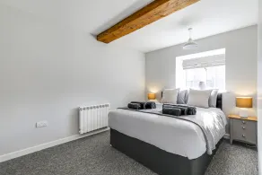 A unique 2 Bedroom Apartment with Cathedral views. - Image 3