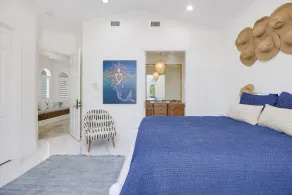Brand New Interior- Central to Captiva Village- Steps to the Gulf-Stunning Pool - Image 5