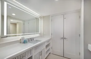 Updated Beachfront Condo at Prestigious Long Boat Key Resort - Image 3