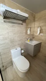 Lovely & Clean 3 Bedrooms Apartment with parking close to the Beach - Image 3
