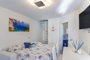 De Vivo Realty - Blue Angels Relais - Image 5