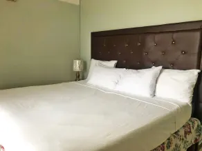 Island Retreat - King Bed - Image 4