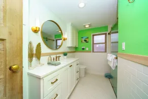 SeaView:}Hot-Tub~StepsToBeach~Ocean/Mt/Golf Views!~Bikes~DogsOK~Cornhole-Patio - Image 3
