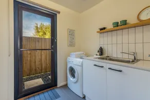 Luxe Townhouse - WiFi included - Image 2