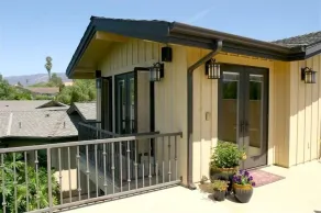 Studio w/ Views & Separate Entrance - Image 5