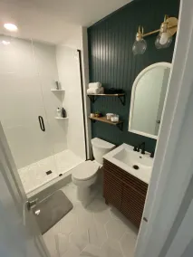 Family-sized townhome, less than 1 block from the beach! - Image 3