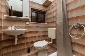 1-Zimmer-Ferienwohnung am Strand Nemira, Omis (A-4277-a) - Image 2