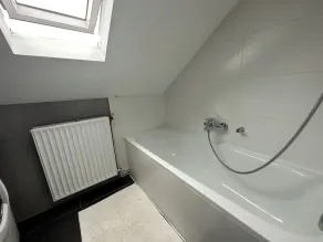 Spacious Luxury Stay in Saint-Gilles Near Ixelles Fast Transport - Image 5