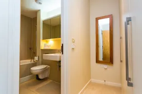 AS SEEN ON TV! Headlands Luxury Beachside Apartment - Image 2