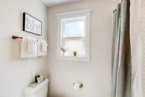 Brand new home with open layout, office, & great location - dog-friendly - Image 4
