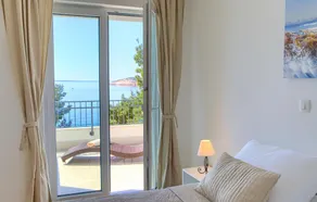 Lovely home in Martinscica - Image 3