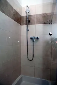 Attractive, air-conditioned, fully furnished apartments in a quiet location - Image 4