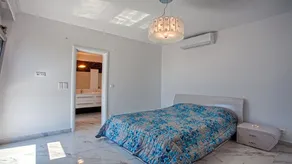 Villa with private pool and breathtaking views of the sea and Mount Athos - Image 5