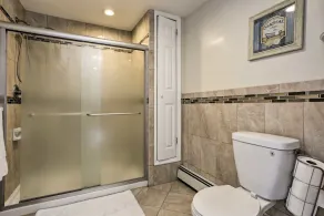 Charming One Family Colonial Home / Business . - Image 3