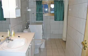 3 Bedroom Cozy Home In Skei I Jølster - Image 2