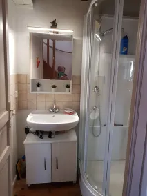 family house for rent - Image 2