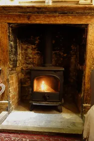 Charming, secluded, characterful cottage in the heart of Lechlade - Image 3