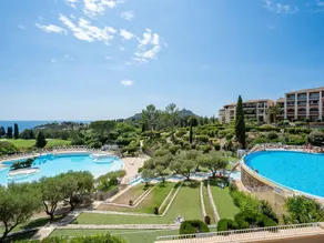 Smuk lejlighed for 4 personer med klimaanlæg, WIFI, pool, TV, terrasse og kæledyr tilladt - Image 2