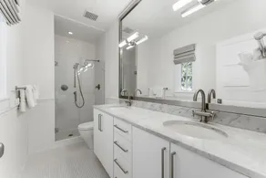 Acqua Cottage & Carriage House - Image 2