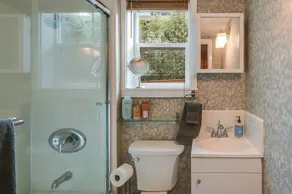 Lovely Studio in Heart of Downtown Mill Valley - Image 2