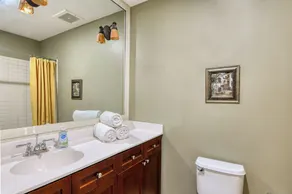 King Suite w/ kitchenette & full size fridge -55 in TV cable -pool & hot tub! - Image 5