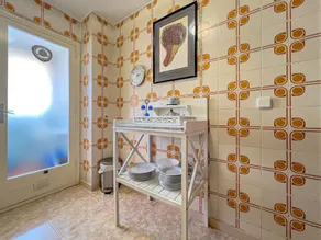 Apartment on the Paseo Marítimo 3 minutes from the beach, community pool, free Wi-Fi, excellent location, bars, restaurants and shops. Vivalidays Luis. - Image 4
