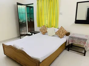 Apartment near Vishwanath temple - Image 4