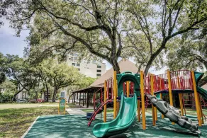 Direct Bayview One Bedroom Condo in Coconut Grove Includes parking - Image 5