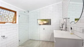 Sunroom Cottage - Image 2