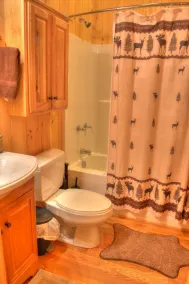 Buckin 'Crazy-Romantic Cabin w / HOT TUB, Wi-Fi, Pejs, Bumper Pool, AC & VISNINGER !! - Image 5