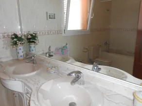 Villa mit großem Detail und Dienstleistungen. familienfreundlich - Image 4
